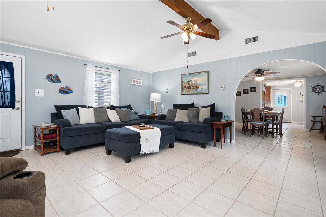 627 S Fuqua St Property Photo 8