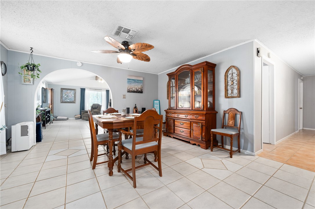 627 S Fuqua St Property Photo 11