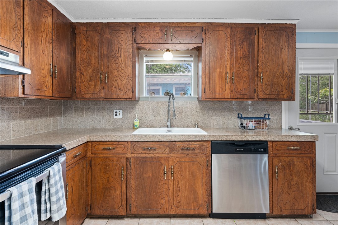 627 S Fuqua St Property Photo 16