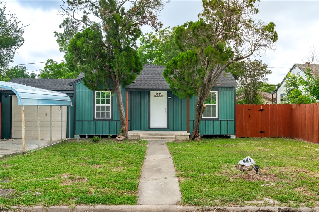 641 Caddo St