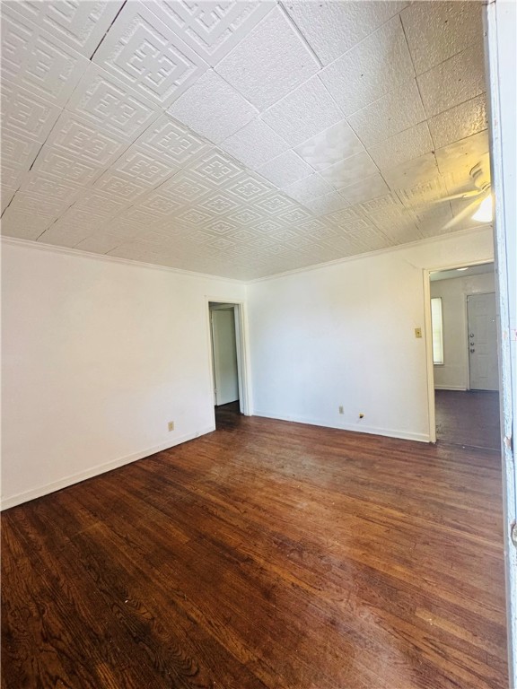 1725 Sycamore Pl Property Photo 2