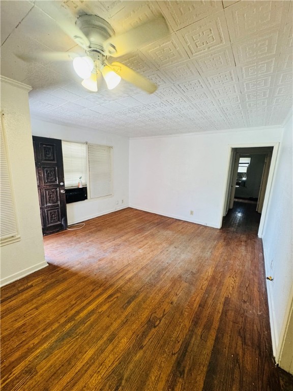 1725 Sycamore Pl Property Photo 3