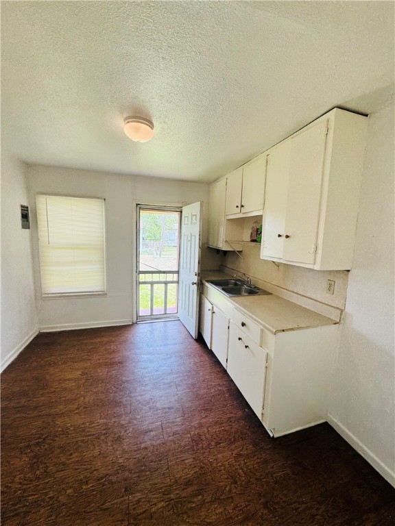 1725 Sycamore Pl Property Photo 6