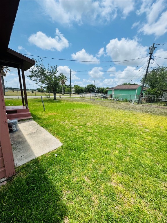 1725 Sycamore Pl Property Photo 11