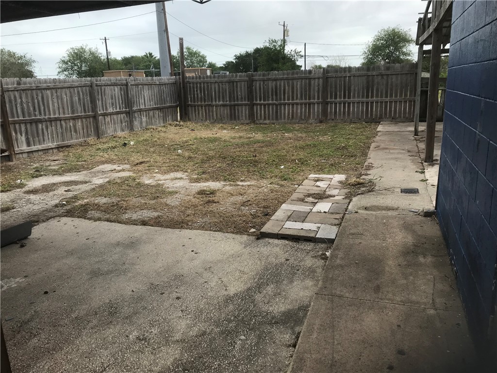 4664 Kostoryz Property Photo 24