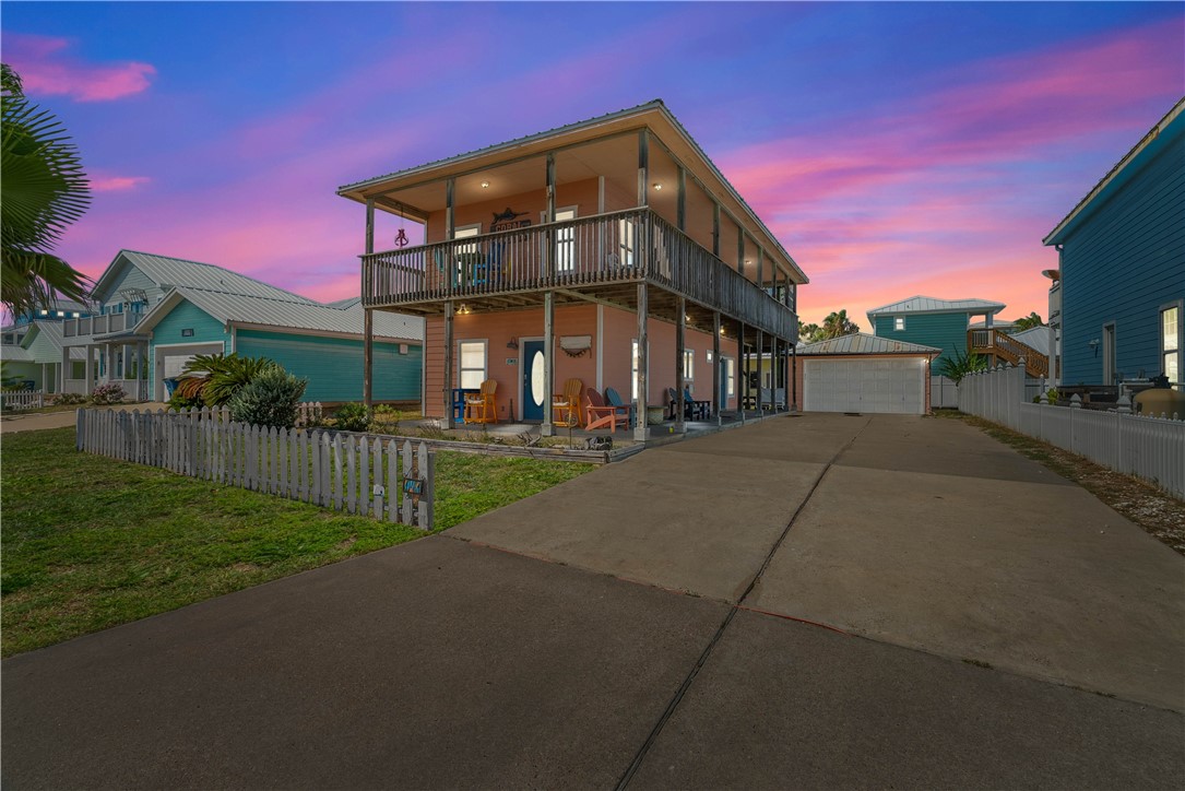 141 Mustang Royale Property Photo 1