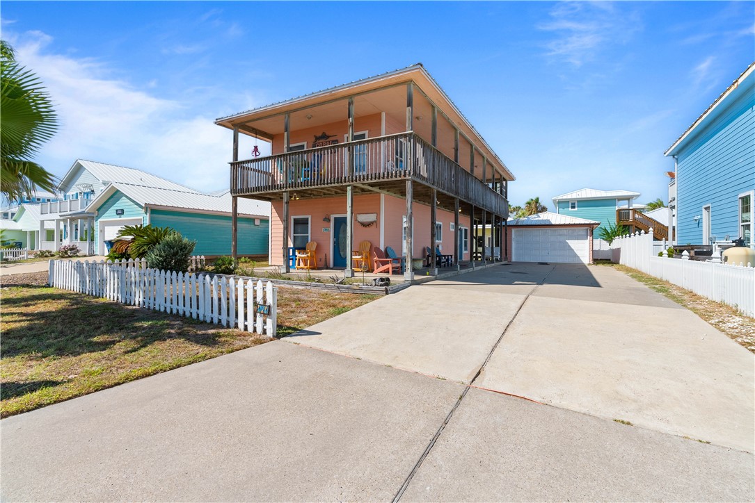 141 Mustang Royale Property Photo 7