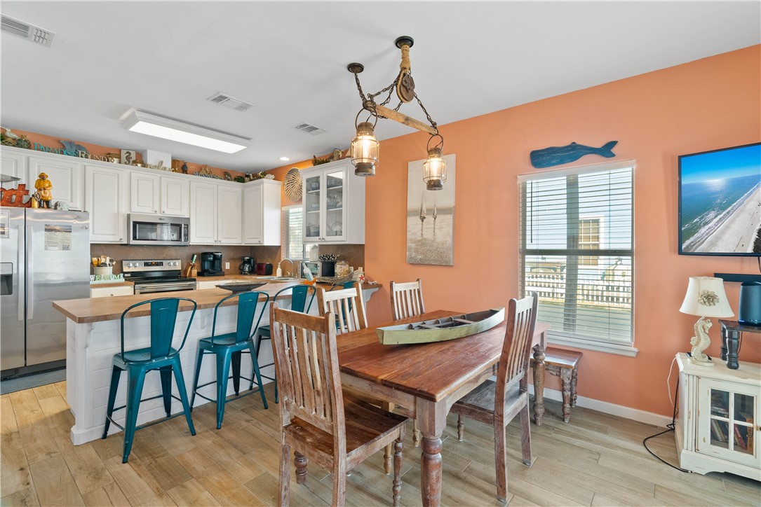 141 Mustang Royale Property Photo 14