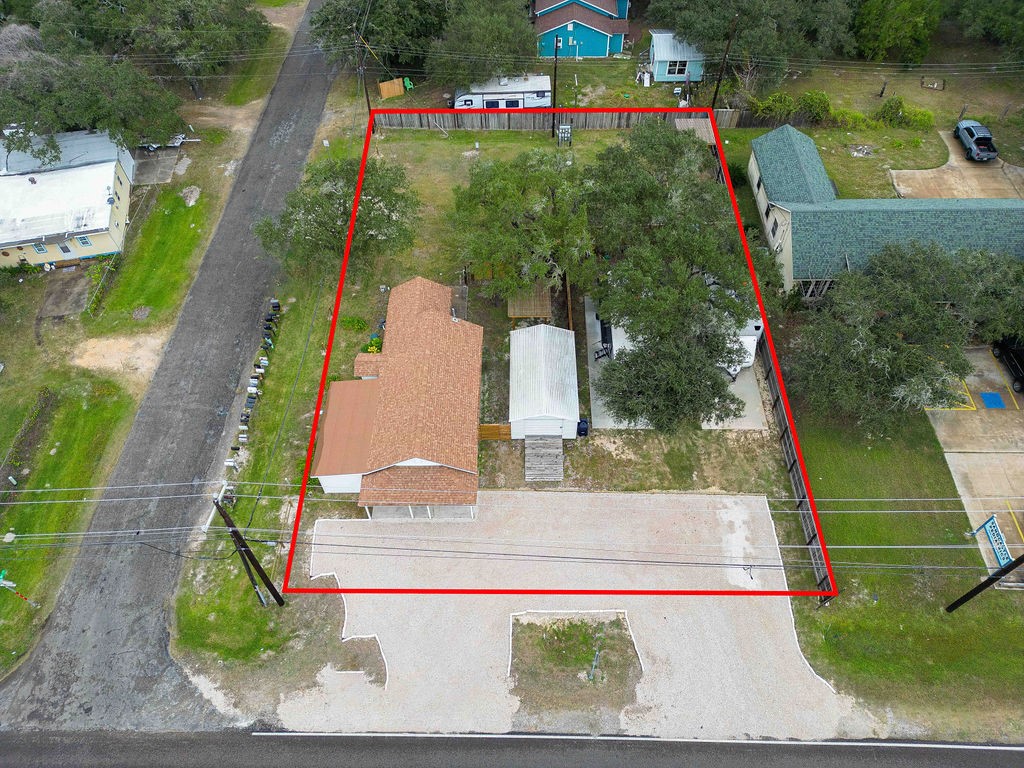 2118 W Market St Property Photo 2