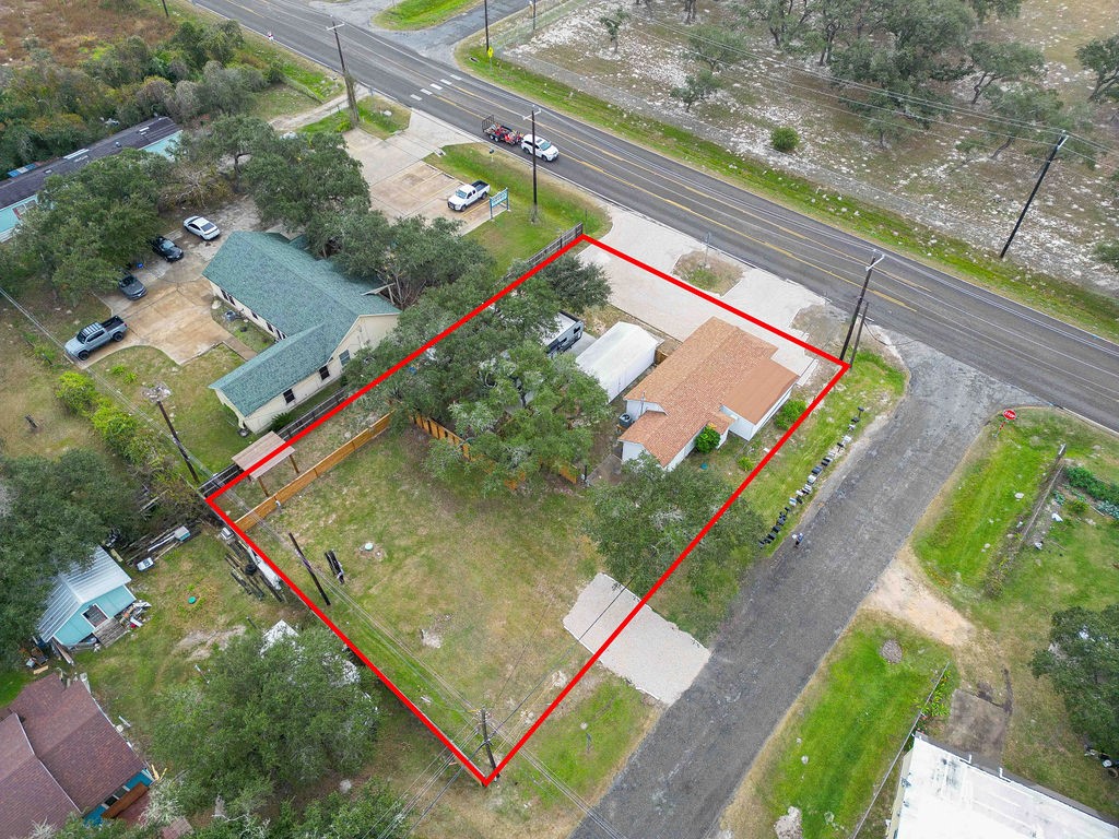 2118 W Market St Property Photo 4