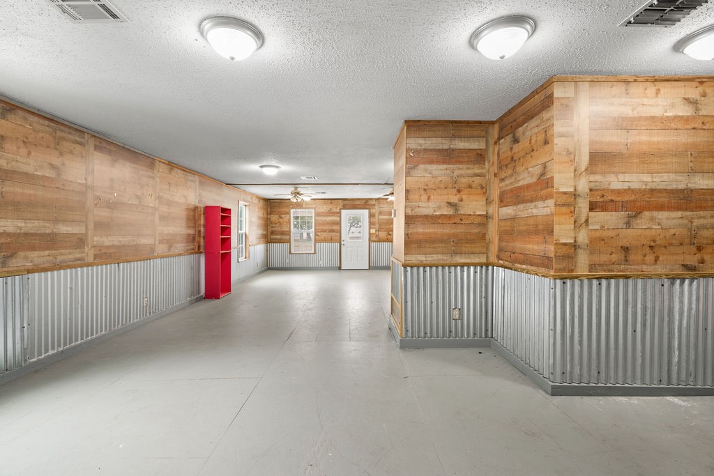 2118 W Market St Property Photo 24