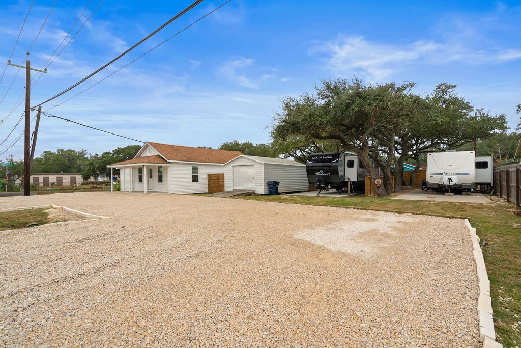2118 W Market St Property Photo 26