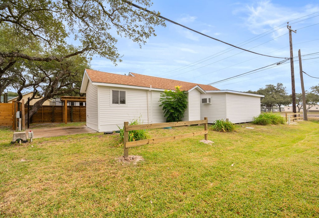 2118 W Market St Property Photo 36