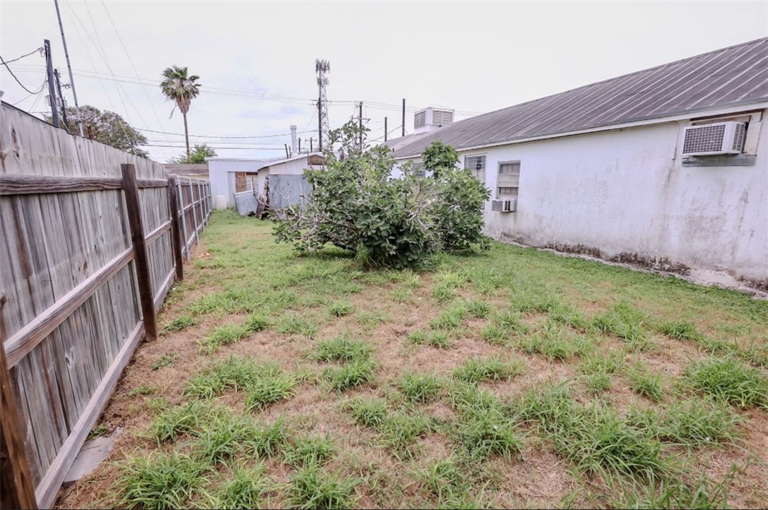 123 S Rachal St Property Photo 3
