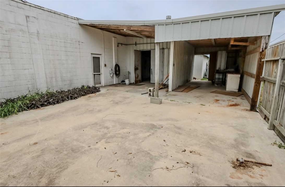 123 S Rachal St Property Photo 6
