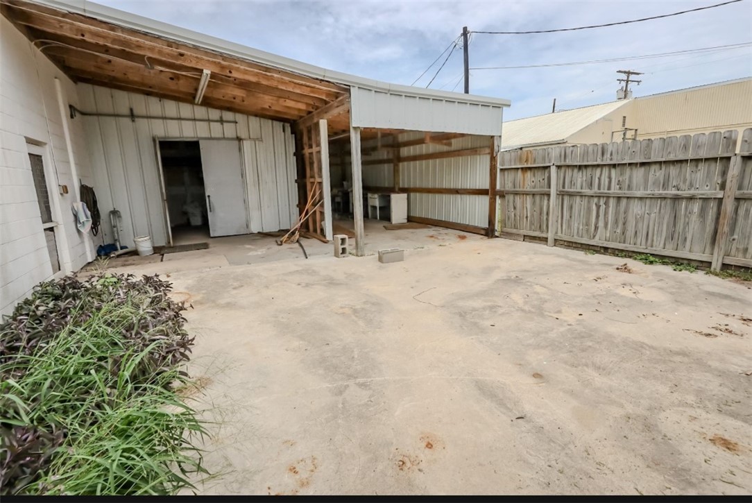123 S Rachal St Property Photo 7