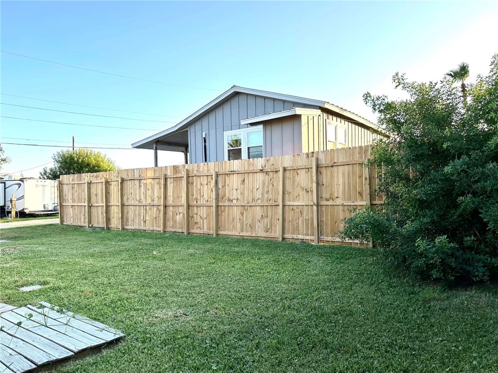 417 W Avenue A Property Photo 3