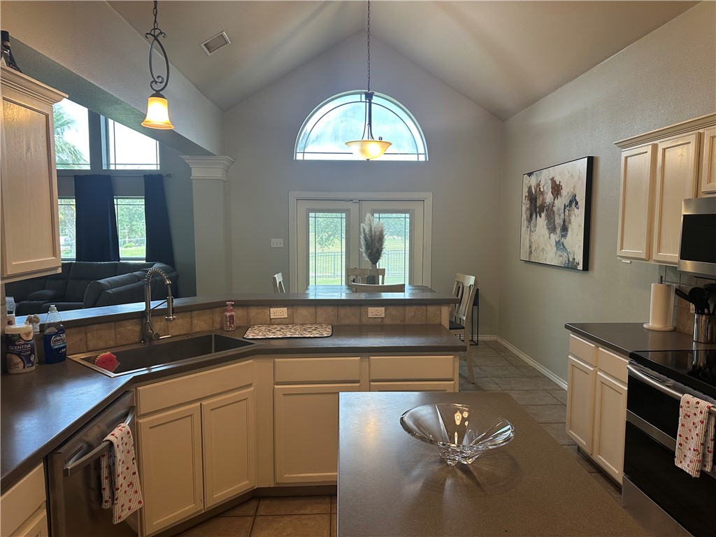 6333 Oso Pkwy Property Photo 18