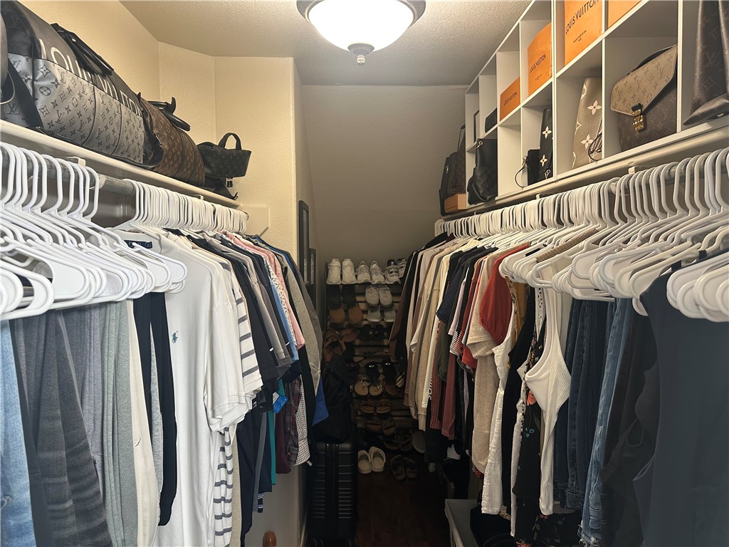 6333 Oso Pkwy Property Photo 28