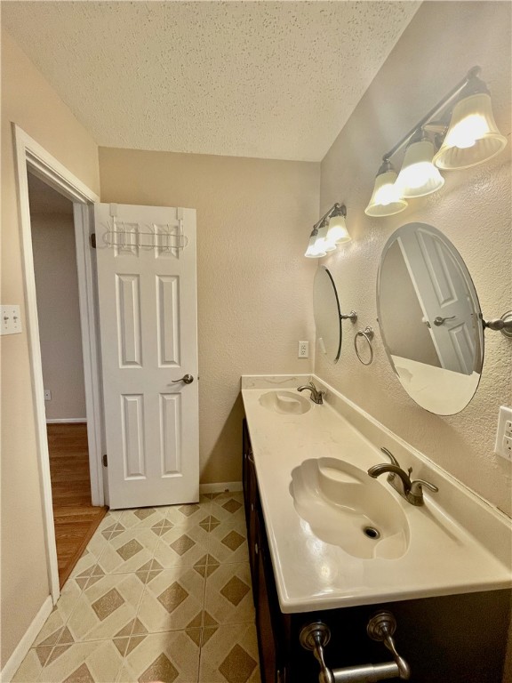 7106 Lake Whitney Dr Property Photo 22