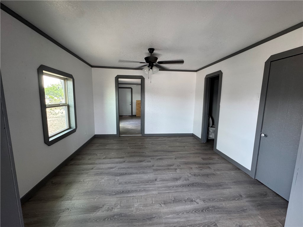 719 E Hahl St Property Photo 5