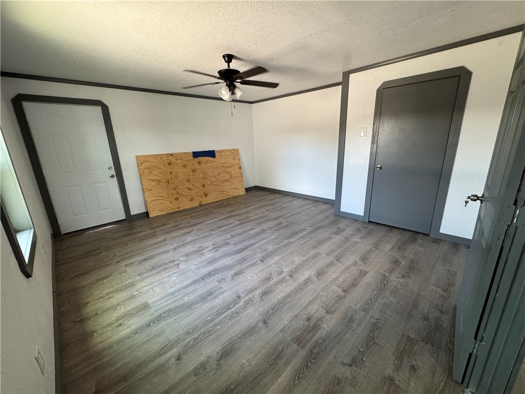 719 E Hahl St Property Photo 11