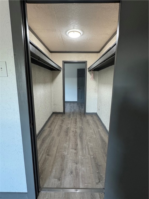 719 E Hahl St Property Photo 16