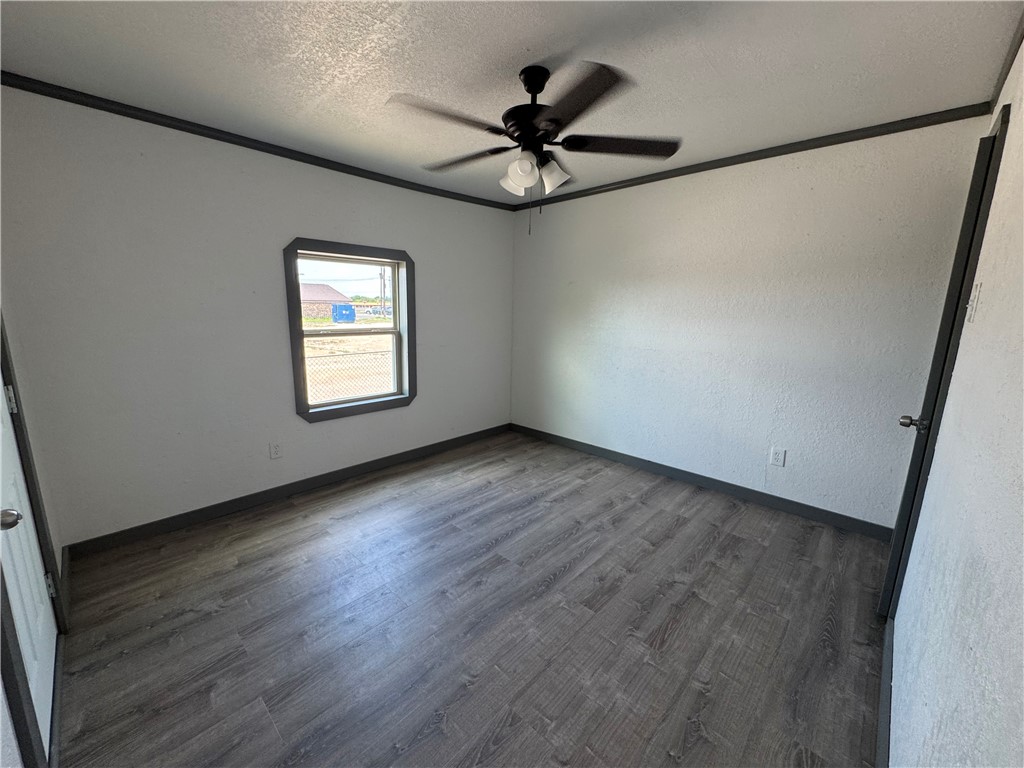 719 E Hahl St Property Photo 35