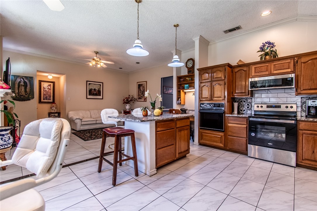 7206 Gold Ridge Road Property Photo 11