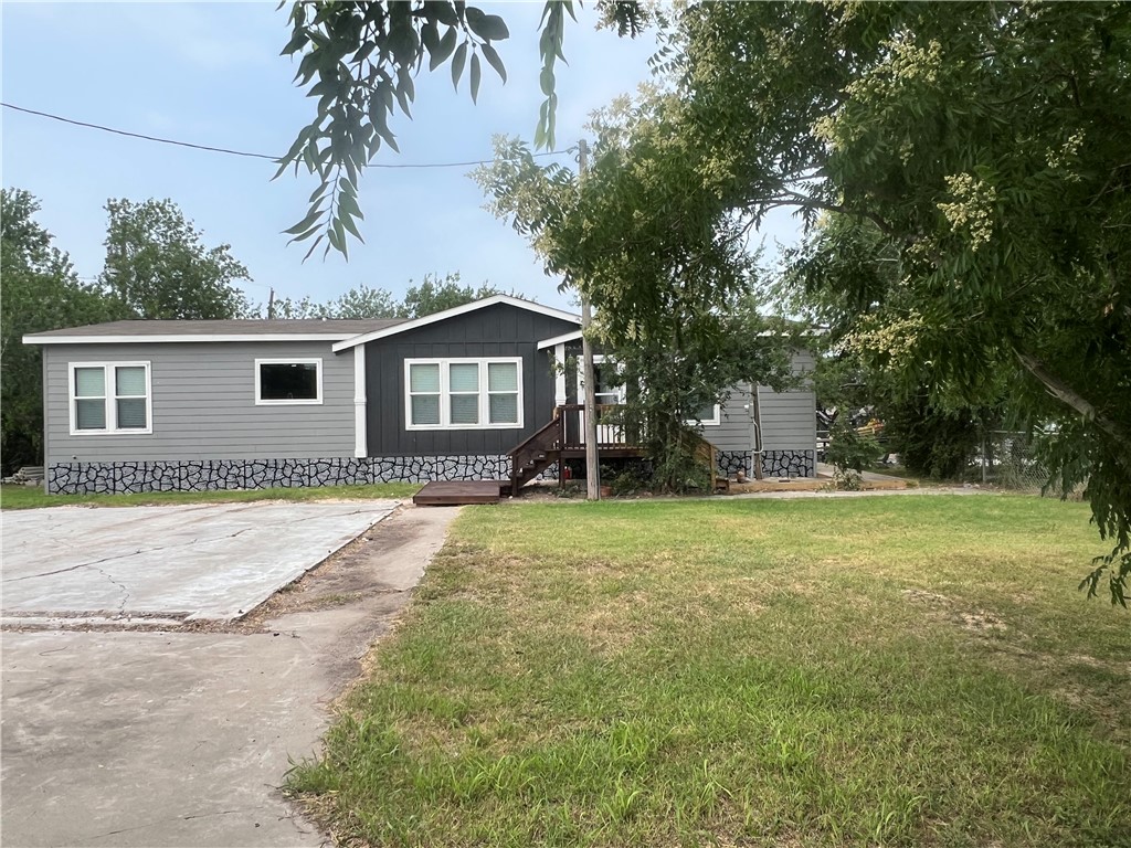 272 Orange St Property Photo 1