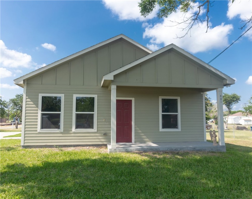 401 E Empresario Property Photo 2
