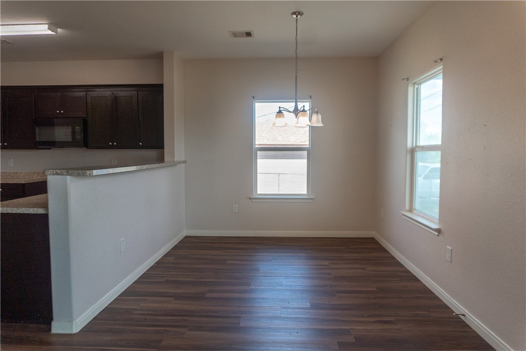 401 E Empresario Property Photo 4