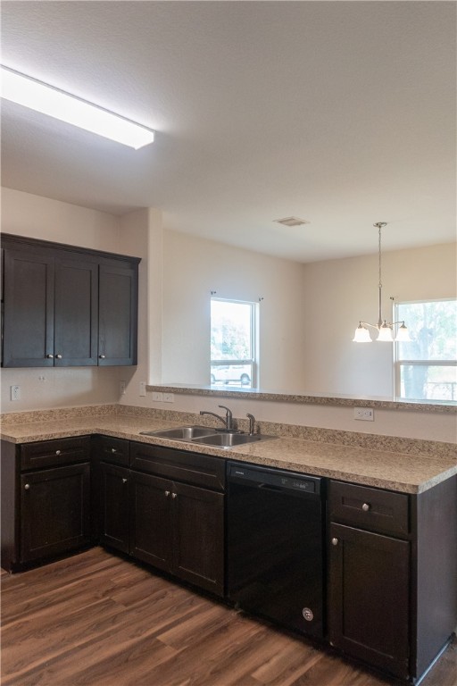 401 E Empresario Property Photo 9
