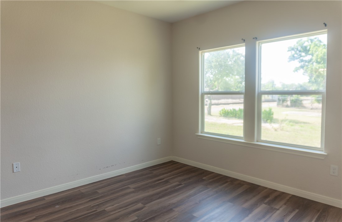 401 E Empresario Property Photo 13