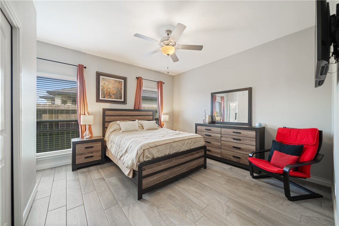 6421 Aikman Property Photo 19