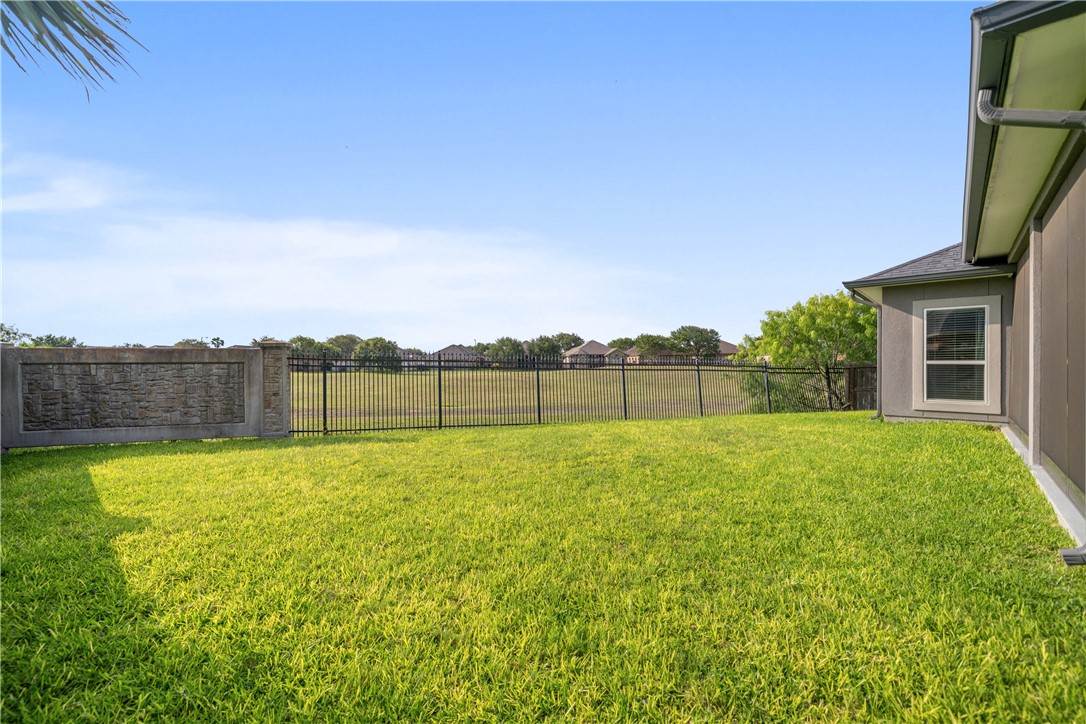 6421 Aikman Property Photo 34