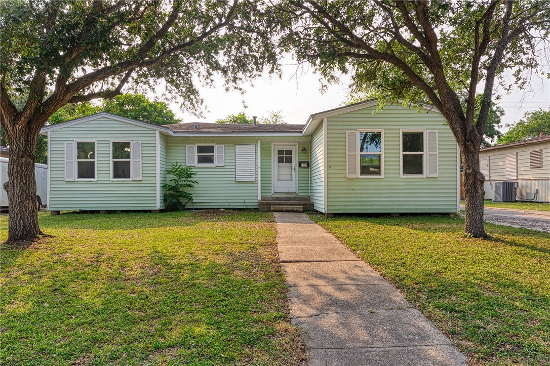 1309 Annapolis Dr Property Photo