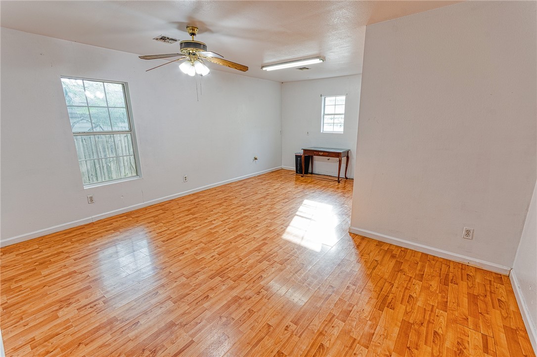 1309 Annapolis Dr Property Photo 15