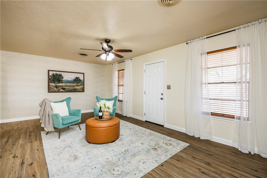 1018 Cook Property Photo 6