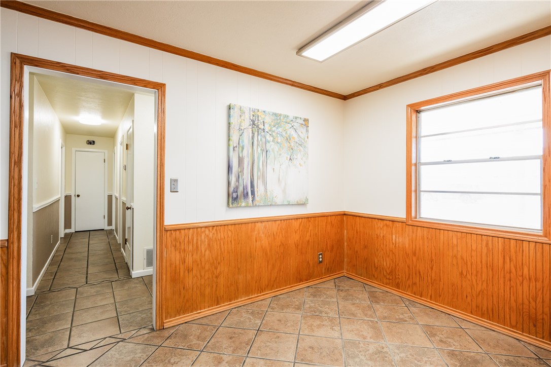 1018 Cook Property Photo 12