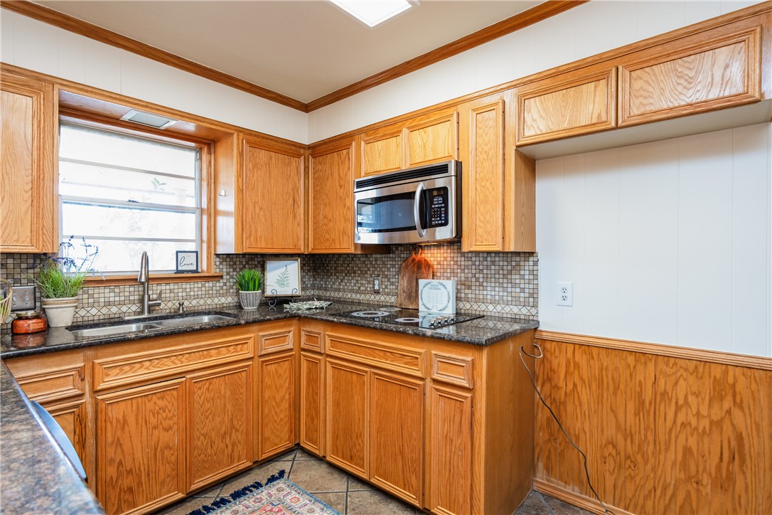 1018 Cook Property Photo 14
