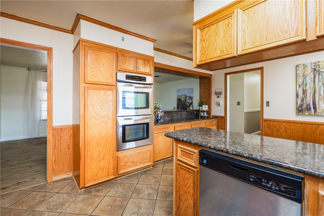 1018 Cook Property Photo 15