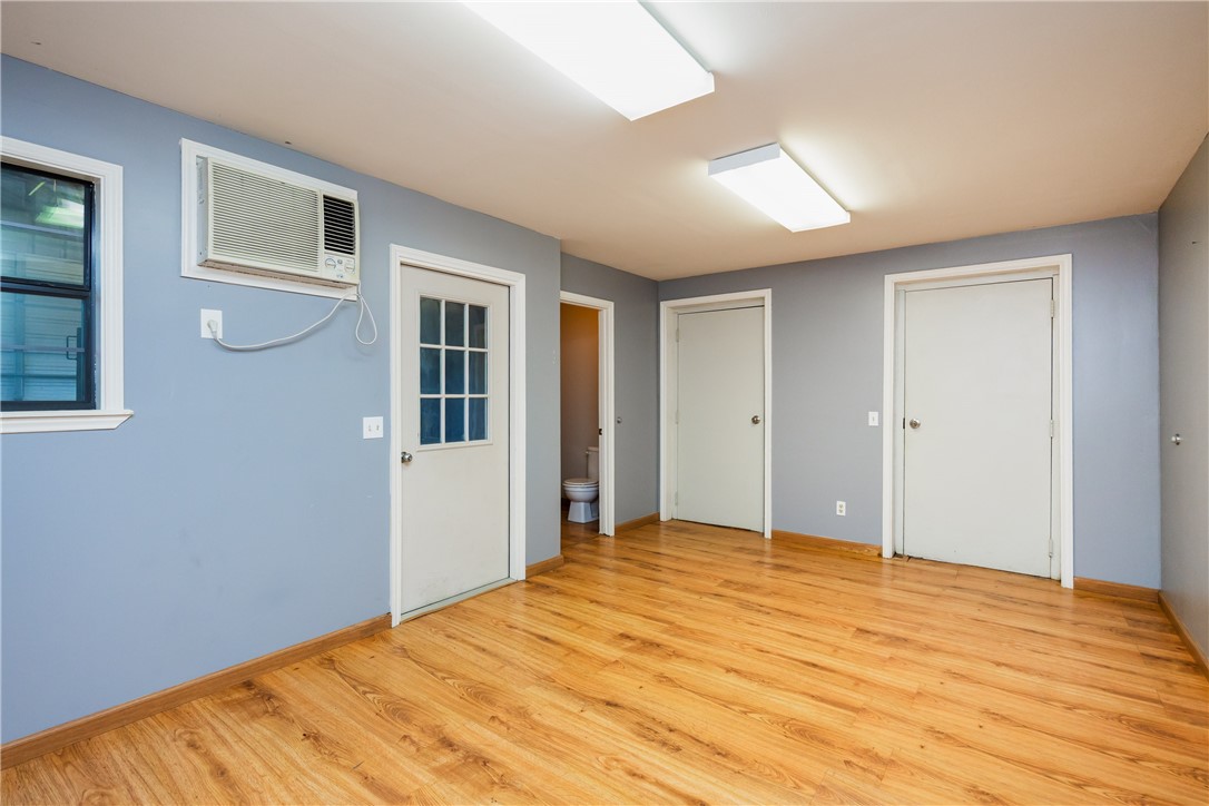 1018 Cook Property Photo 30