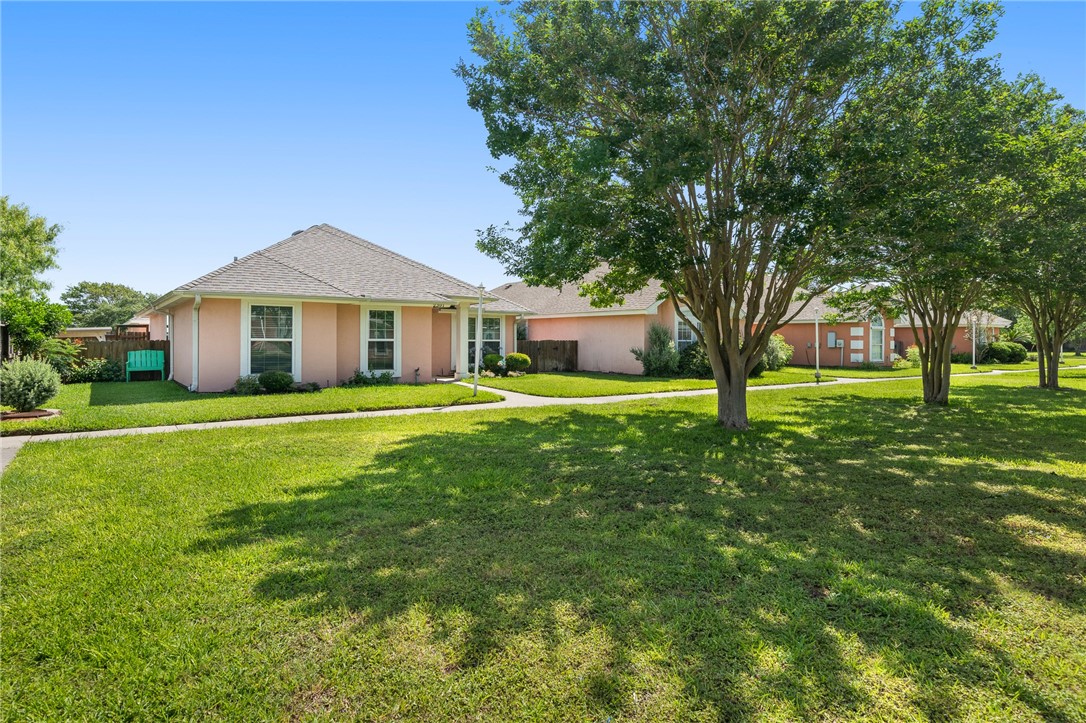 2301 Cyprus Dr Property Photo 2