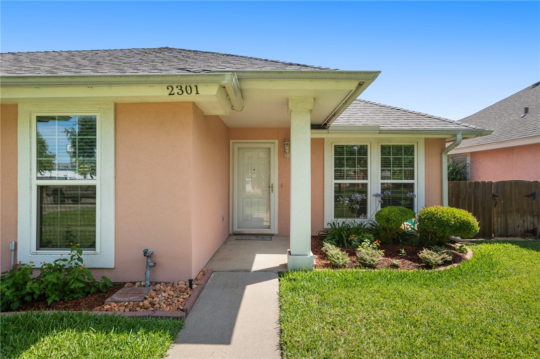 2301 Cyprus Dr Property Photo 5