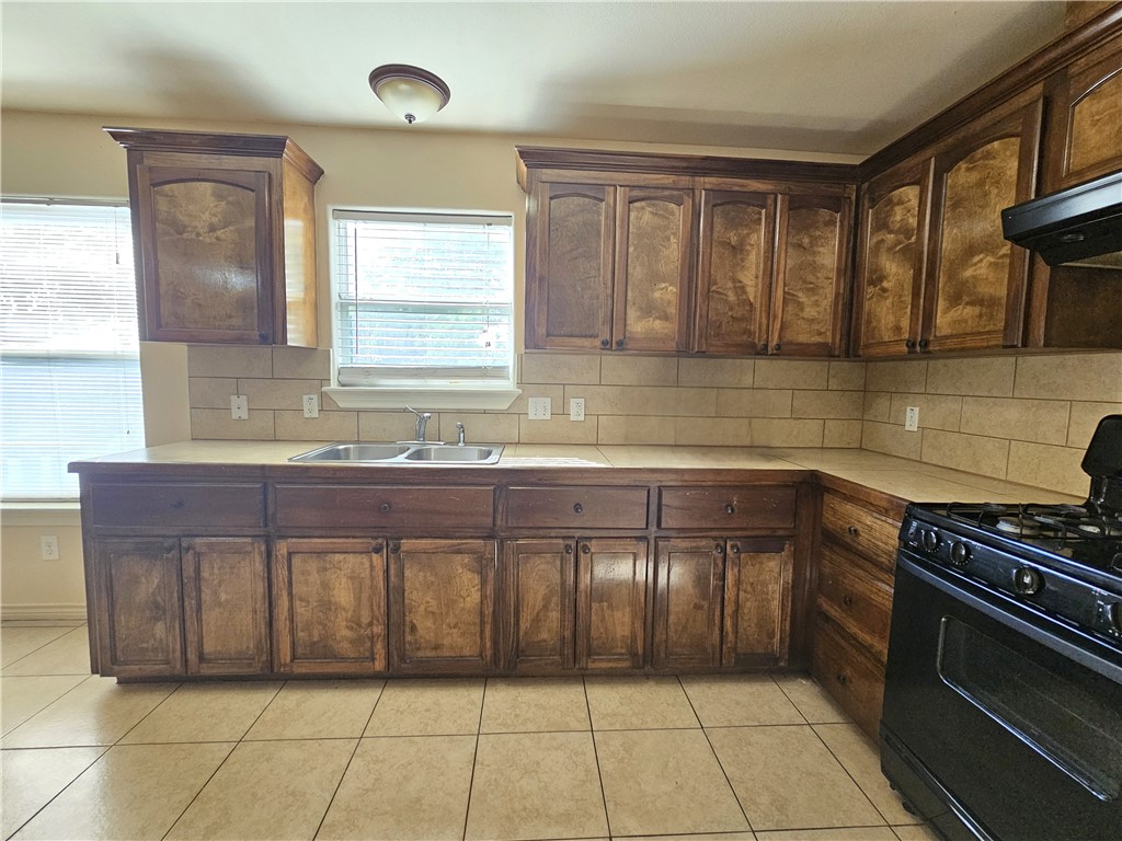 4318 Ivy Property Photo 7