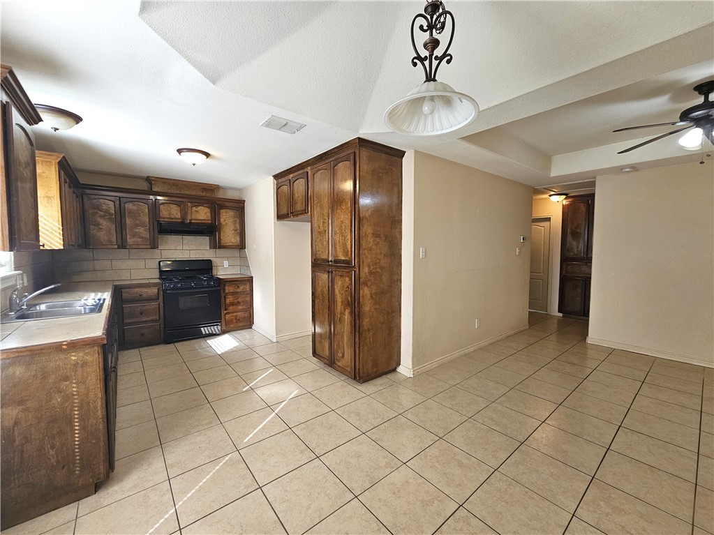 4318 Ivy Property Photo 8