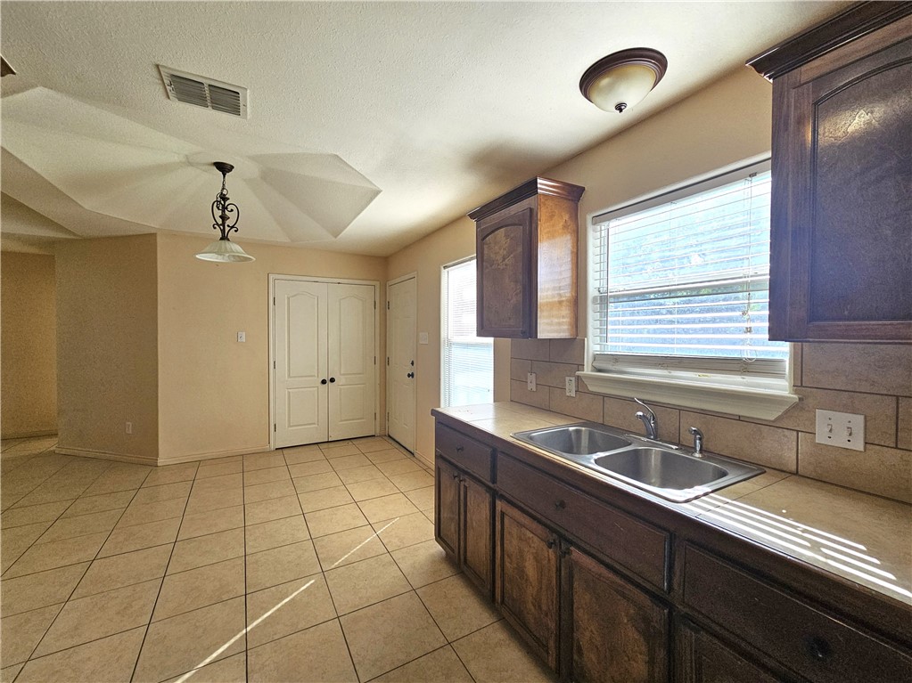 4318 Ivy Property Photo 9