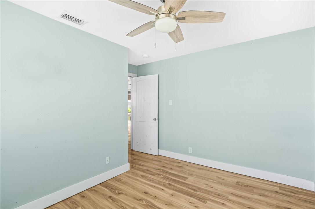 327 S Station St Property Photo 14