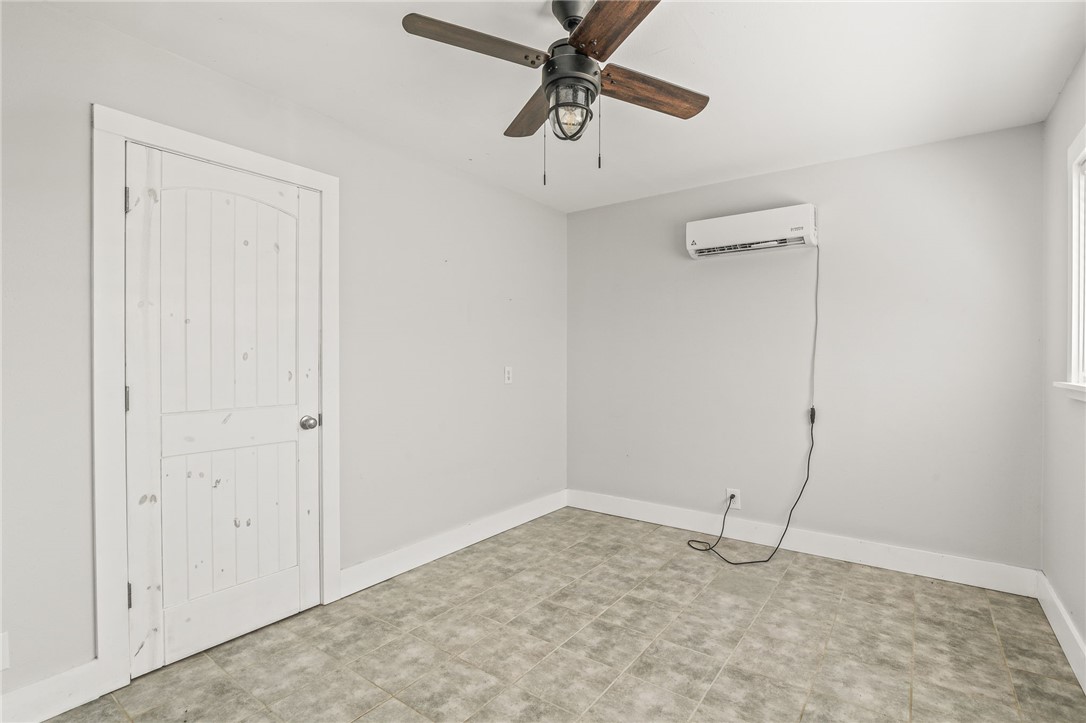 327 S Station St Property Photo 17